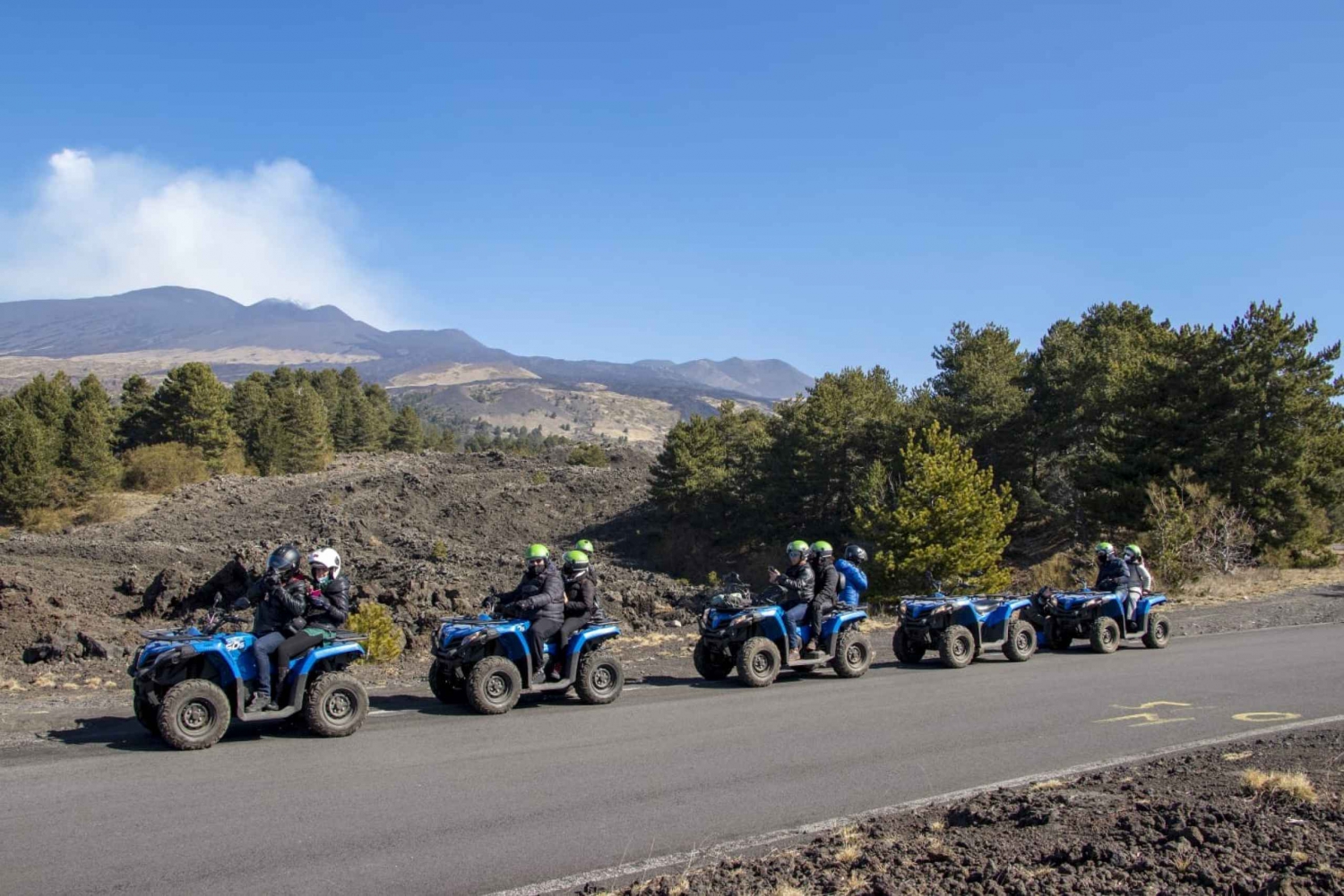 Nicolosi: tour guidato dell'Etna in quad e avventura
