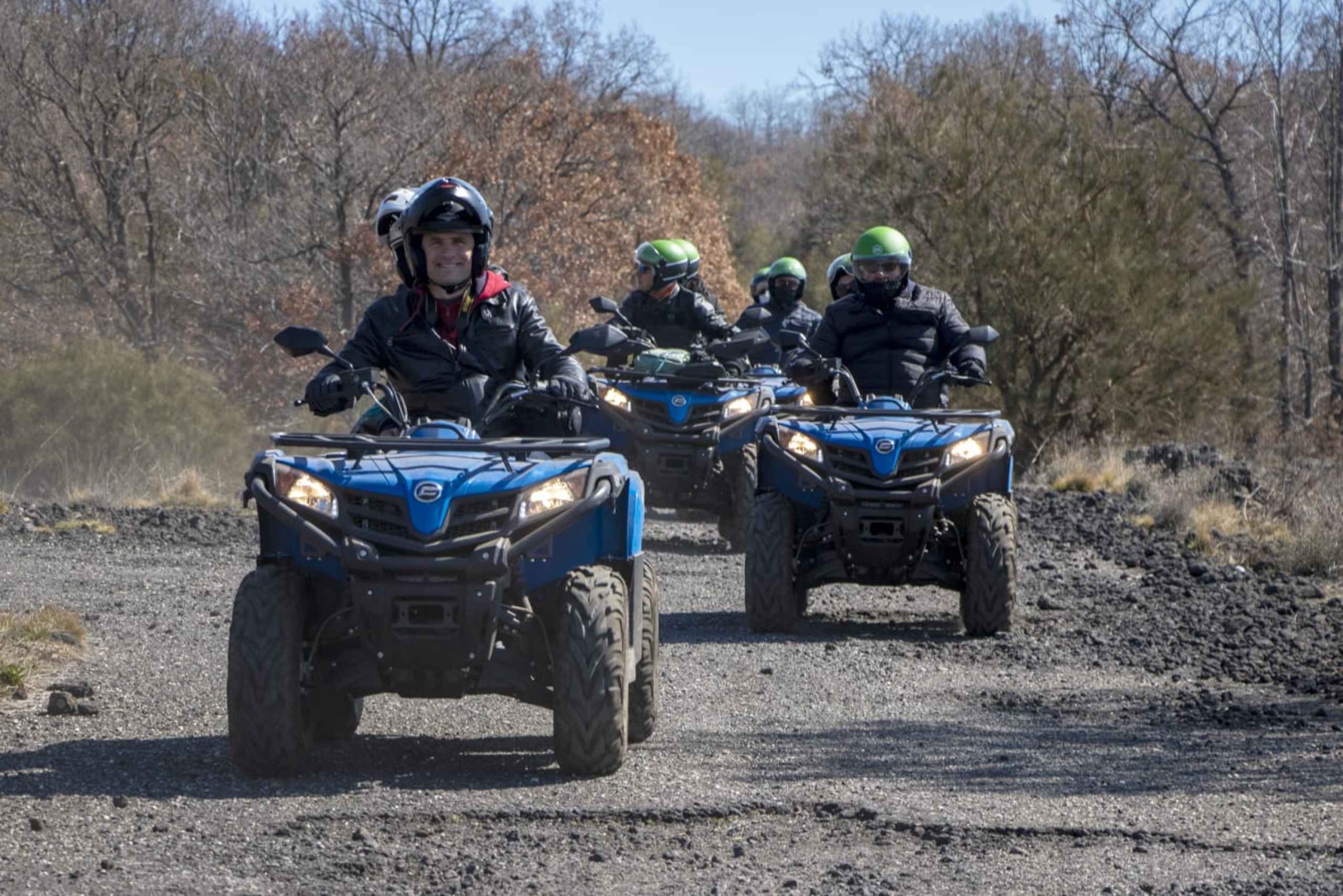 ニコロージ：エトナ山ガイド付きクワッド ツアー アドベンチャー