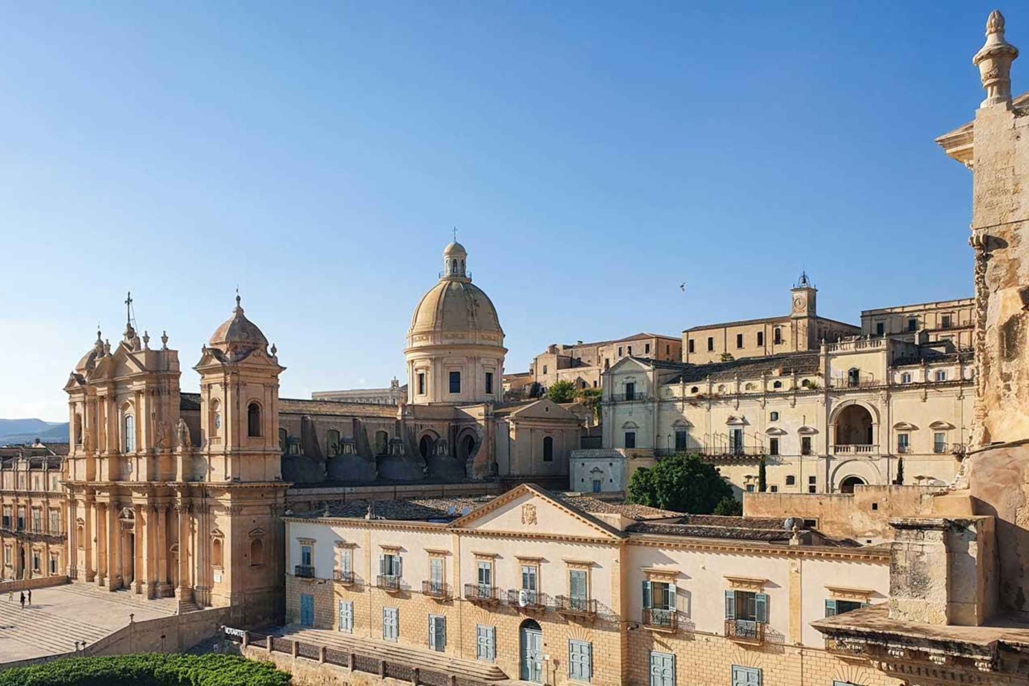 Guidet tur til fots i Noto