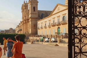 Guidet tur til fots i Noto