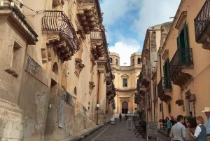 Guidet tur til fots i Noto