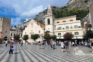 メッシーナ発タオルミーナとカステルモラ日帰りツアー