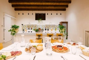 Organic Winery Tour, Wine Tasting & Light Lunch near Ragusa