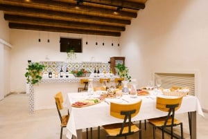 Organic Winery Tour, Wine Tasting & Light Lunch near Ragusa