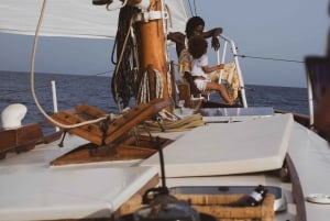 Ortigia: Klassisk båttur på eftermiddagen med aperitif och viner