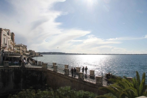 Ortigia: Tuk-Tuk-Tour, historische Gassen, Mythologie und Panoramen