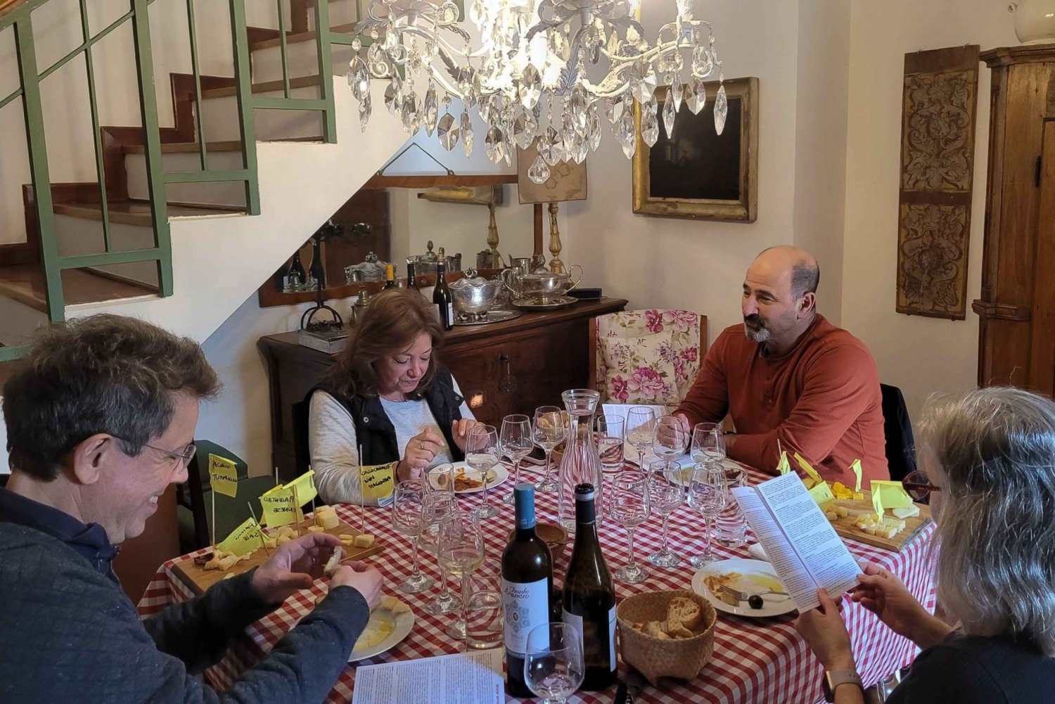 Palermo: 2-Hour Sicilian Cheese and Wine Tasting Tour