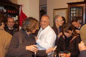 Palermo: tour di 2 ore di degustazione di formaggi e vini siciliani