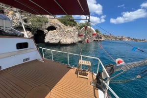 Palermo: Båttur med aperitiff, snorkling og grottetur