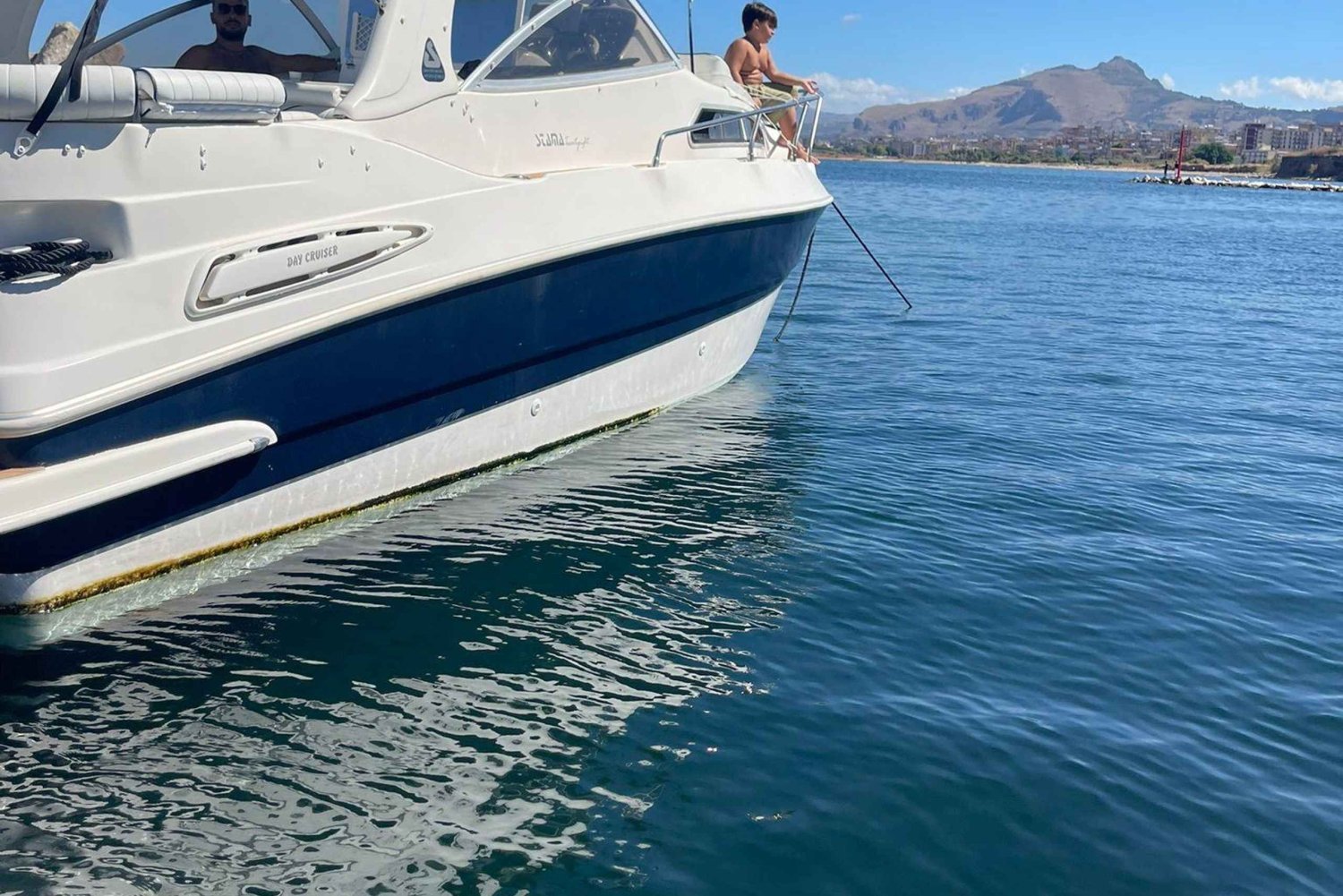 Palermon venekierros ja kuljetus pakettiautolla. Tutustu kauneimpiin merenpohjiin