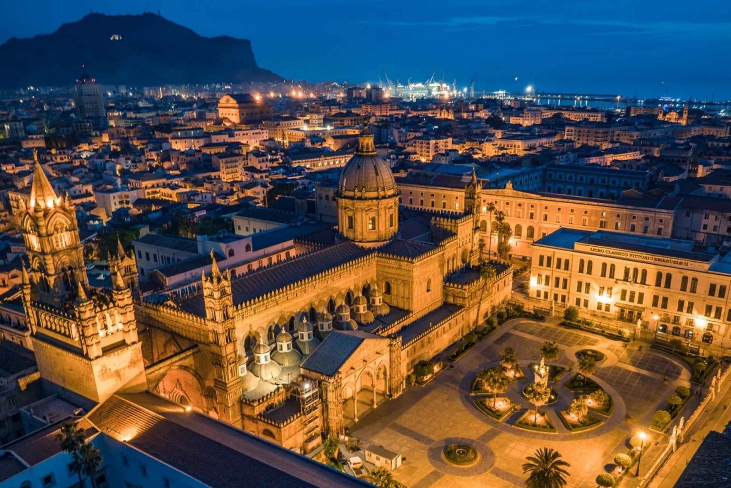 Palermo: tour serale in CruiserCar