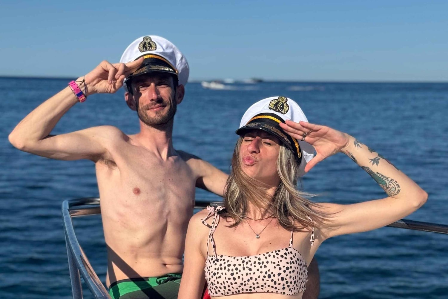 Palermo: Excursão diária de catamarã com almoço e snorkeling incluídos