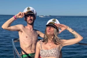 Palermo: Excursão diária de catamarã com almoço e snorkeling incluídos