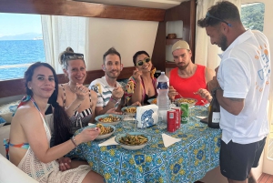 Palermo: Excursão diária de catamarã com almoço e snorkeling incluídos