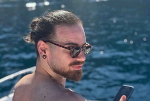 Palermo: Excursão diária de catamarã com almoço e snorkeling incluídos