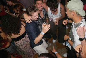 Palermo: Guided Bar Crawl with Shots and Discounts on Drinks