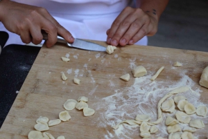 Palermo: ręcznie robione ravioli i kultowe cannoli ze świeżą ricottą