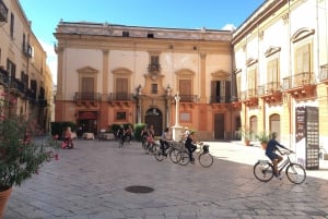 Palermo: wycieczka rowerowa z przewodnikiem po historycznym centrum z degustacją potraw