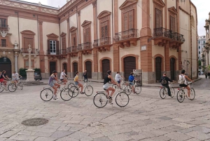 Palermo: Historiallinen keskusta Opastettu pyöräretki ja ruoanmaistelu