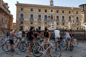 Palermo: Historiallinen keskusta Opastettu pyöräretki ja ruoanmaistelu