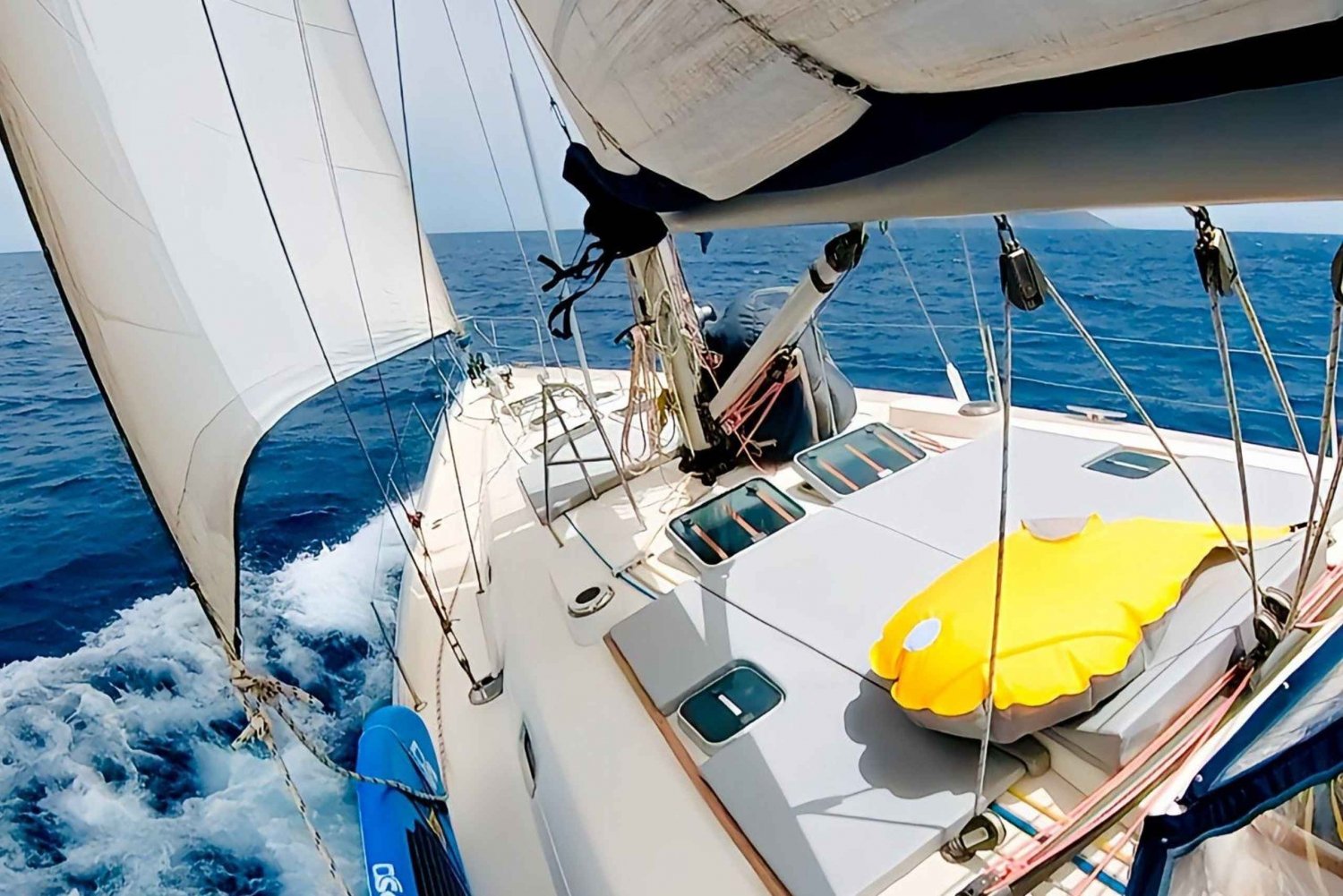 Palermo: Sailboat Day Coast Tour mit Mittagessen und Aperitif