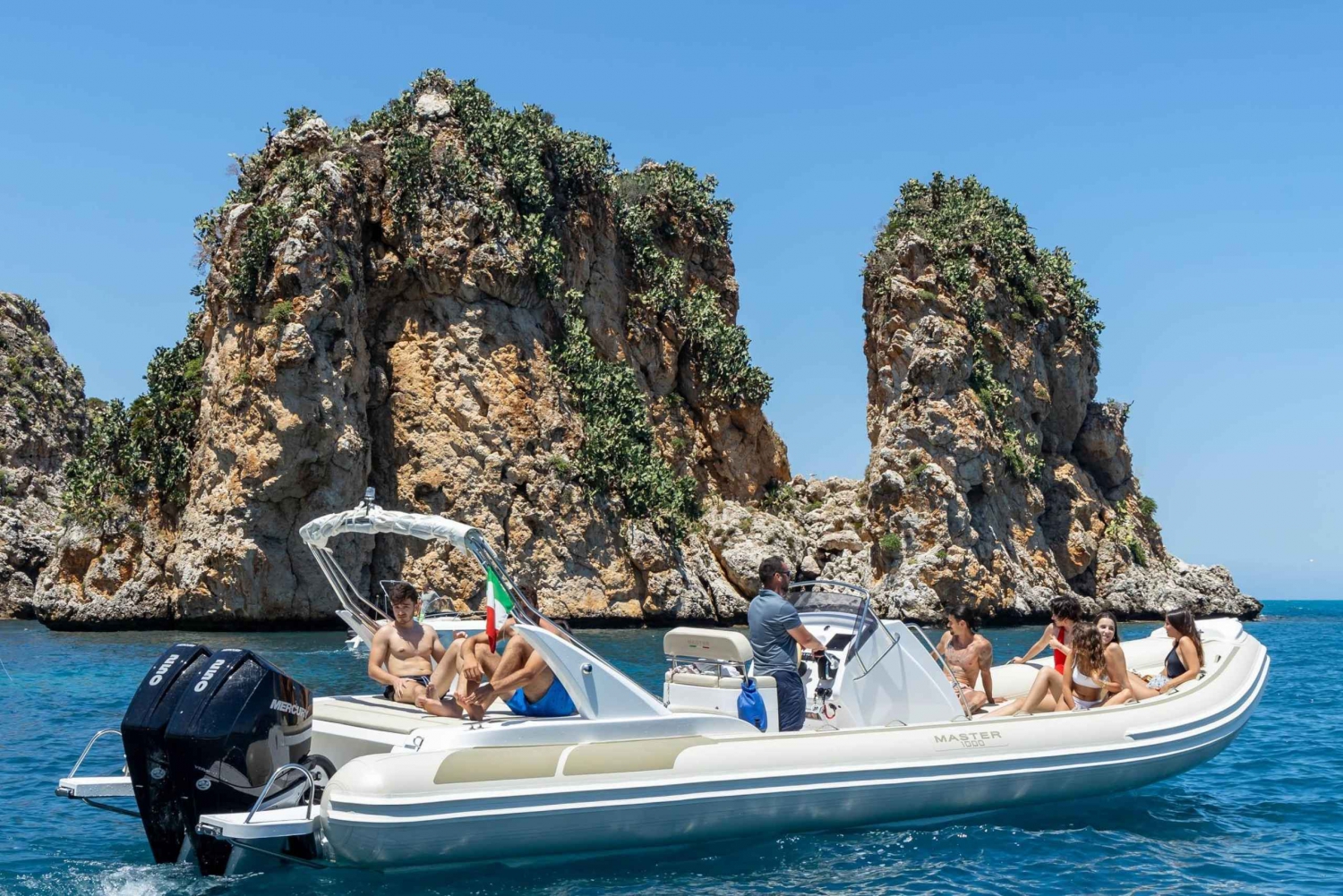 Palermo: Båttur på Mondello-stranden og i grottene