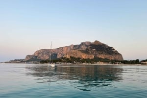 Palermo: Mondello & Isola delle Femmine båttur med dryck