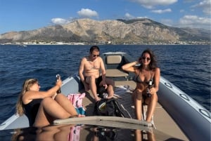 Palermo: Mondello & Isola delle Femmine båttur med drikke