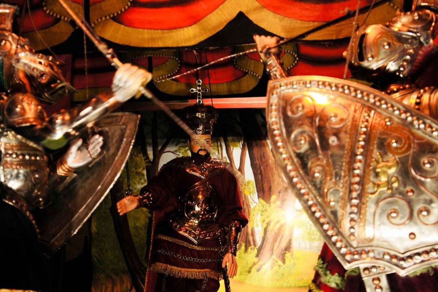 Palermo: nukkekiertue, jossa on tarinoita, taisteluita ja historiaa.