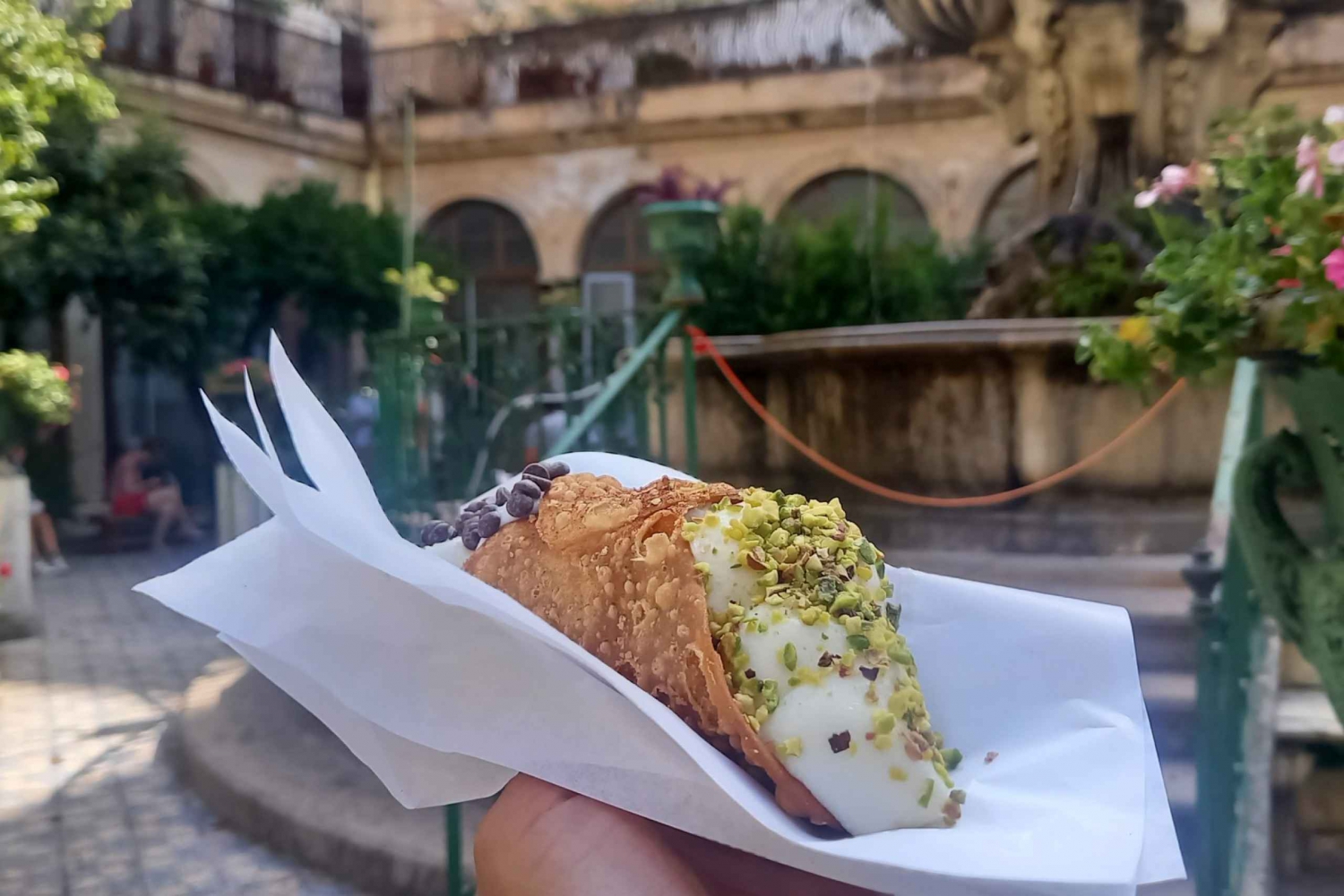 Taste-Sicilian-street-food-in-Palermo