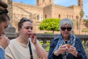 Palermo: Street Food Walking Tour with Local Guide & Tasting