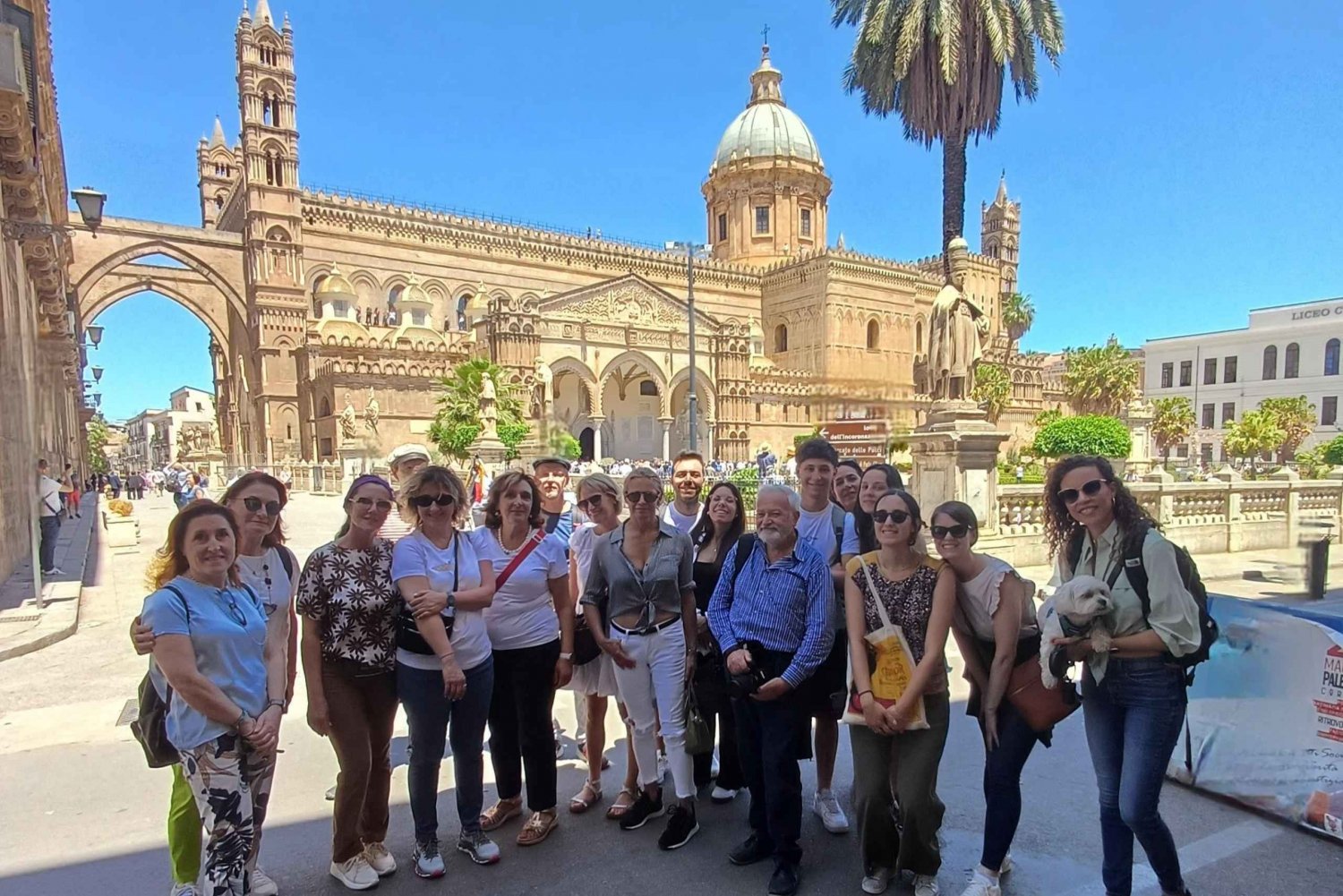 Palermo, tour tra monumenti unici e mercati colorati
