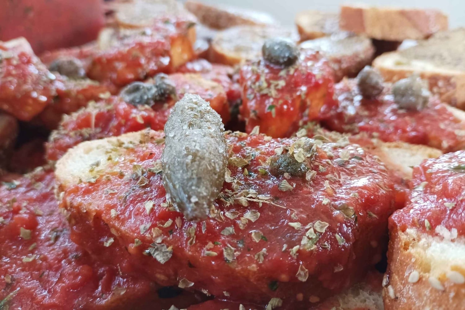 ПАНТЕЛЛЕРИЯ: ЭКСКУРСИИ ПО ОСТРОВУ НА ЛОДКЕ ВОКРУГ ЧЕРНОЙ ЖЕМЧУЖИНЫ СРЕДИЗЕМНОМОРЬЯ