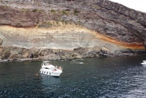 Pantelleria Island: Isola Tour in Yacht with Simone & Luck