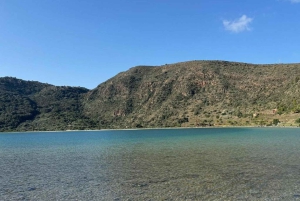 Pantelleria : trek volcanique privé entre mer et cratères