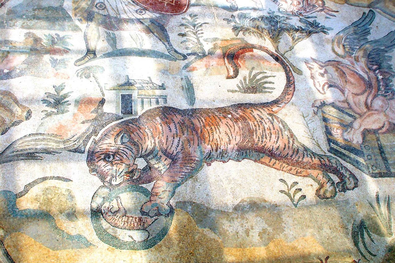 ピアッツァ アルメリーナ：ローマ時代のヴィラ デル カサーレのモザイク ツアー