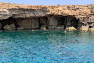 Avola: Private Boat Tour to Marzamemi & Ciriga Sea Stacks