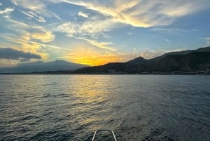 Private Boat Tour: Grotta dell'Amore-Taormina-Isola Bella-Grotta Azzurra