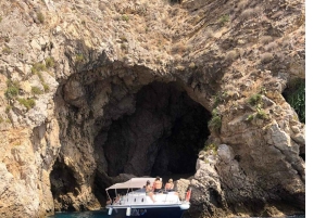 Yksityinen venekierros Isola Bella Taormina Giardini Naxos