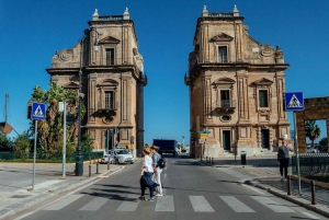 Private City Kickstart Tour in Palermo