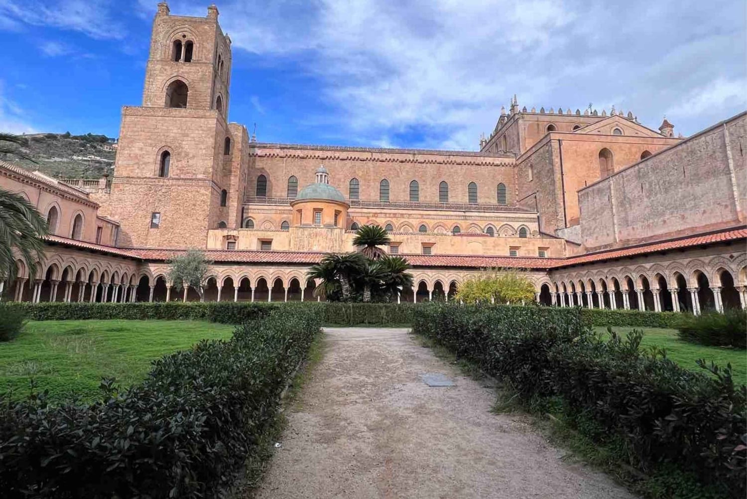 Частный собор и монастырь Монреале, экскурсия по керамической лаборатории