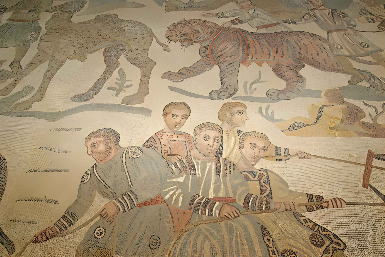 ヴィラ ロマーナ デル カサーレと神殿の谷のプライベート ツアー