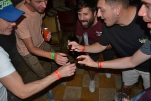 Palermo: Guided Bar Crawl with Shots and Discounts on Drinks