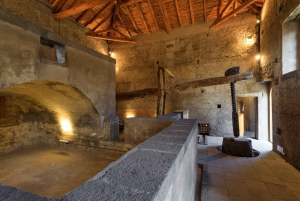 Randazzo: Wine Discovery Tour on North Side of Mount Etna