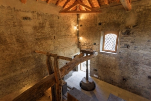 Randazzo: Wine Discovery Tour on North Side of Mount Etna