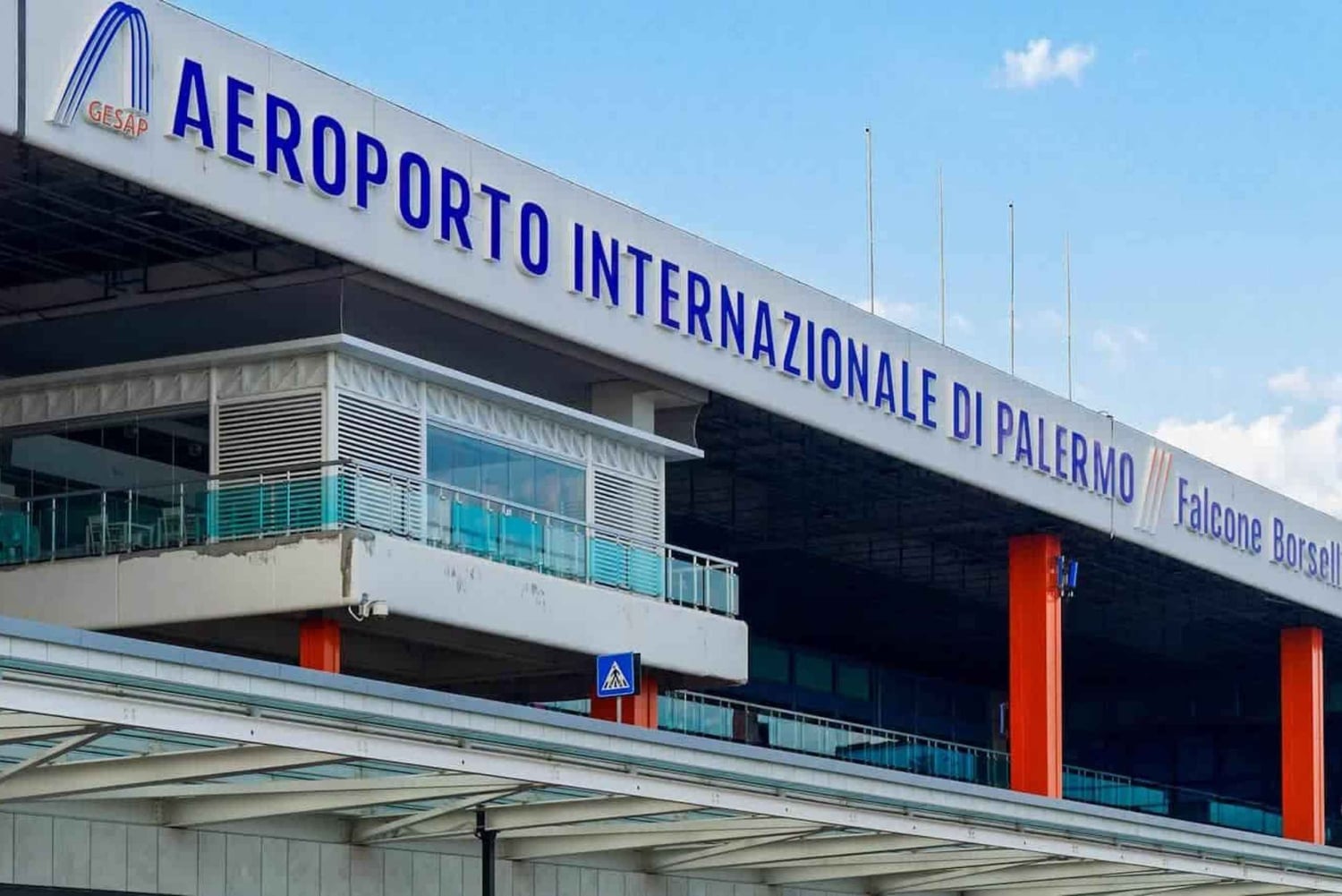 Raggiungi l'aeroporto di Palermo e il centro città comodamente in treno