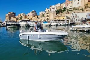 Castellammare del Golfo: Boat Rental half day in october