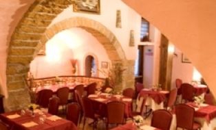 Ristorante Le Chat Noir In Sicily My Guide Sicily