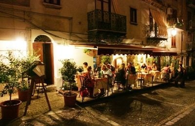 Ristorante Le Chat Noir In Sicily My Guide Sicily