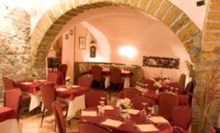 Ristorante Le Chat Noir In Sicily My Guide Sicily